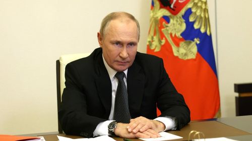 В.Путин упразднил Ростуризм