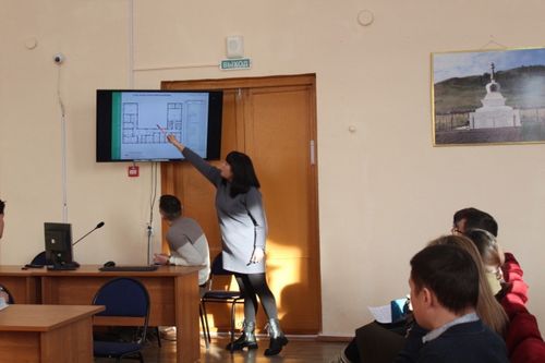 Буян Сонам встретился с молодежью Пий-Хемского района