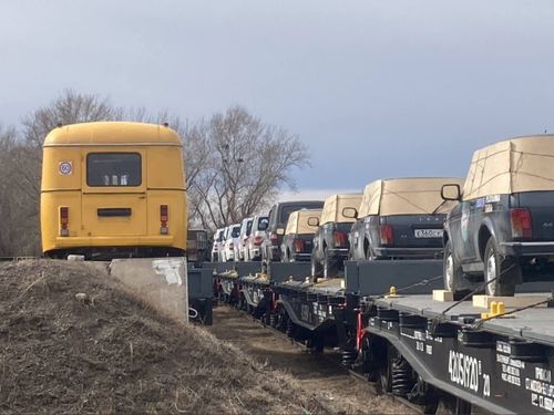 Автоколонна для бойцов из Тувы, участвующих в СВО, доставлена в город Перово