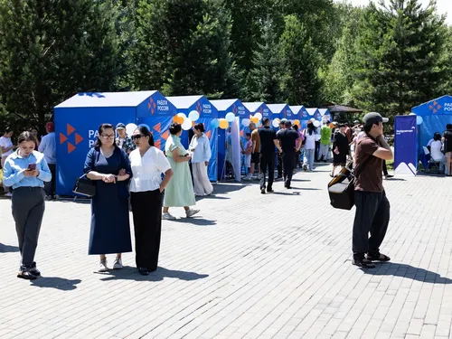 В Кызыле стартовала Всероссийская ярмарка трудоустройства