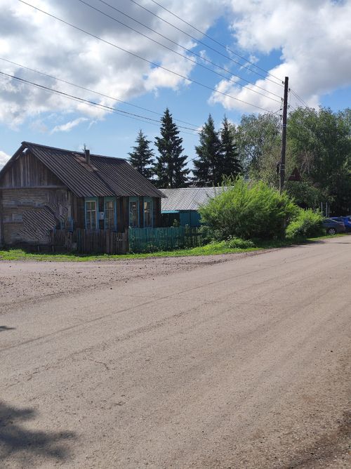 В Пий-Хемском районе ищут собственников заброшенных зданий