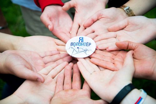 «Единая Россия» внесла законопроекты о праве добровольцев на компенсацию услуг связи и отмене НДФЛ с неё