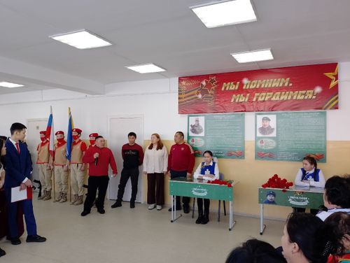 В селе Чаа-Холь открыли «Парты Героев»