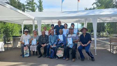 В Кызылском доме-интернате за шахматной доской встретились любители интеллектуальной игры