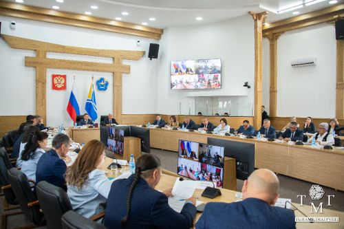 В Правительстве Тувы прошли публичные слушания по годовому отчету об исполнении республиканского бюджета за 2025 год