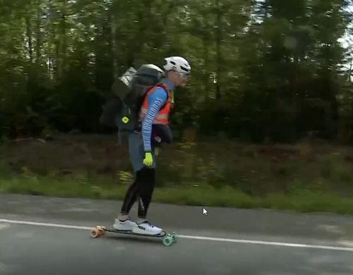 Красноярские экстремалы планируют доехать до Тувы на лонгбордах