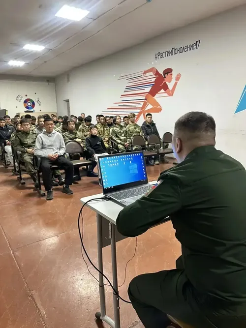 Учебные сборы для допризывников стартовали в Центре «Авангард»