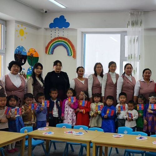 Делегация Тувы посетила детский сад города Улаангом Монголии для обмена опытом