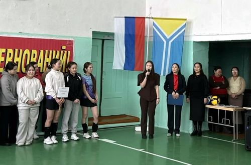 Аржаан школазының президентизиниң шаңналы дээш хол бөмбүүнүң маргылдаазы