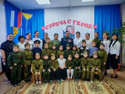 ️Герой России Буян Куулар встретился с детьми в детском саду Ак-Довурака