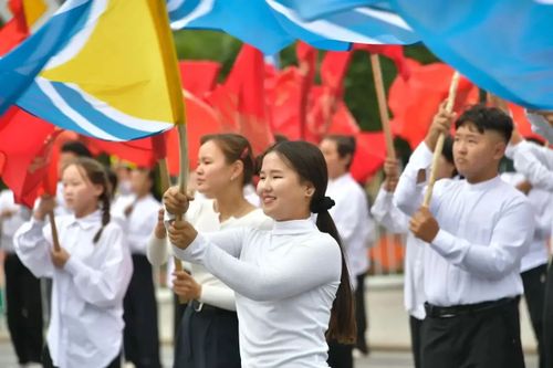 Владислав Ховалыг: «День молодёжи — праздник самой энергичной и амбициозной части нашей страны»