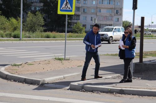 В Кызыле «партийный десант» провел мониторинг безопасности пешеходных переходов