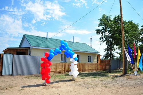 Как идет стройка жилья для детей-сирот?