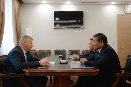 Глава Тувы обсудил с замминистра просвещения России промежуточные итоги реализации Национального проекта «Образование»