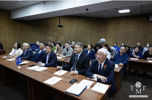 Тыва «Тиилелгениң диктантызын» бижээн