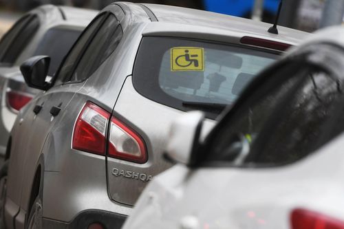 Граждане с инвалидностью могут обратиться в Соцфонд для компенсации стоимости полиса ОСАГО