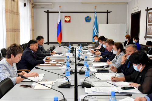 В образовательных учреждениях Тувы появятся советники директоров