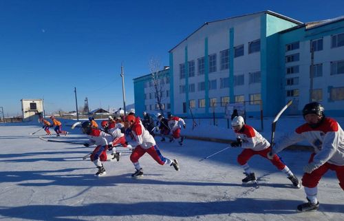 Кызыл-Дагның командазы бирги черни бүзүрелдии-биле чаалап алган