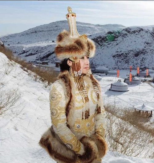 Тувинская шаманка проведет обряд камлания на Килиманджаро