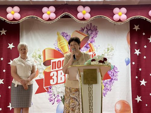 Ирина Казанцева поздравила выпускников Кызыла с окончанием учебного года