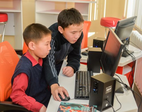 В Бай-Тайге функционирует библиотека будущего