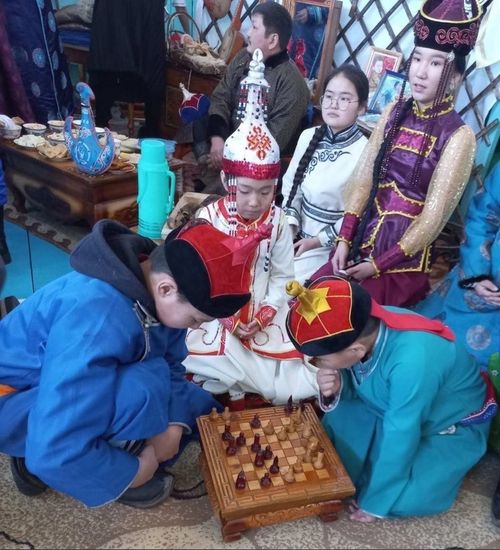 Буянныг өгге аалчылар уткуп, мөөрейлешкен