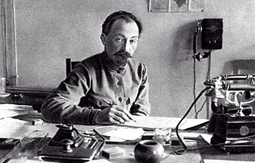 Феликс Дзержинский: рыцарь порядка, строитель экономики и защитник детей
