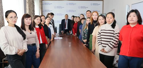 В Туве приступят к работе 19 выпускников медицинских институтов