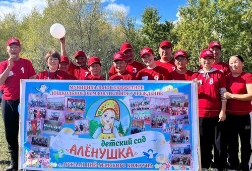 Аржаан сумузунуң уруглар садының командазы – бирги черде