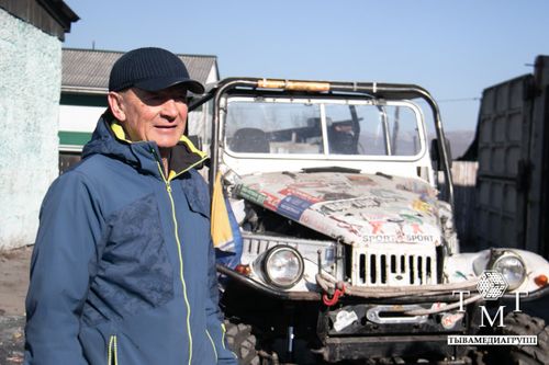 Житель Тувы отправляет в зону СВО автомобиль 50-х годов ГАЗ-69