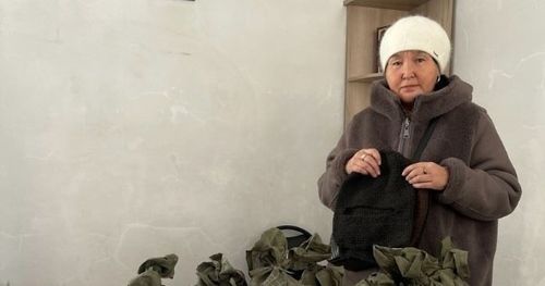 Бүгү чүүлдү тиилелгеже: Эриг баарлыг эне буянныг үүле-херекке киришкен