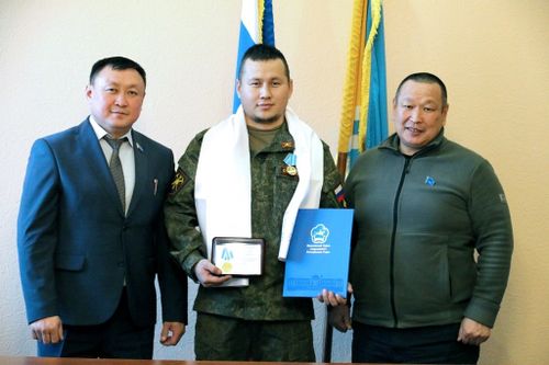 Гвардейцам 55-й бригады вручили медали Верховного Хурала