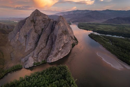 Фотограф из Сибири представил свои работы, сделанные в Туве, на российско-китайской фотовыставке