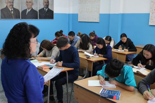 В Туве определят лучших знатоков тувинского языка