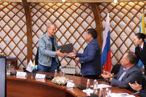 С РАБОЧИМ ВИЗИТОМ В ТУВЕ: ГЕРМАН ГРЕФ ОЗНАКОМИЛСЯ С ТУРИСТИЧЕСКИМ, ИНФРАСТРУКТУРНЫМ И КУЛЬТУРНЫМ ПОТЕНЦИАЛОМ РЕГИОНА