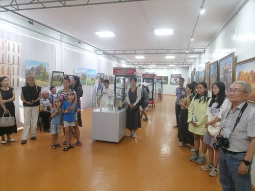 Жителей Тувы приглашают на художественную выставку «Тыва — мой край родной»