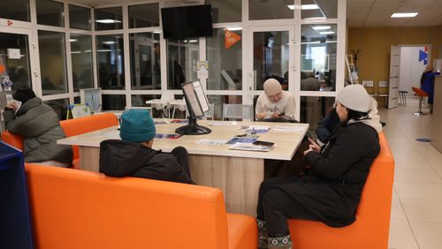 Первый замминистра труда и социальной политики Тувы проинспектировала столичный центр «Работа России»