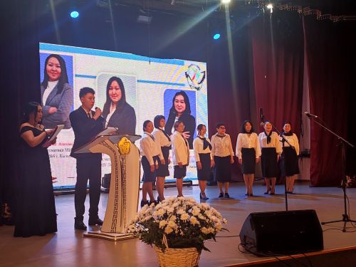 В Кызыле официально открыт Год педагога и наставника