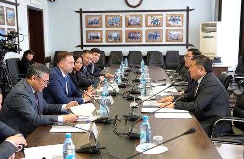 Глава Тувы обсудил совместные проекты с руководством Сбера