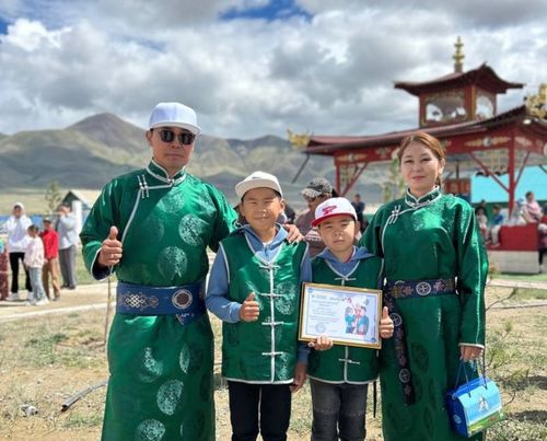 Мөңгүн-тайгажылар үлегерлиг өг-бүлелерин шаңнап-мактаан