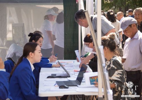 В Кызыле проходит Всероссийская ярмарка трудоустройства