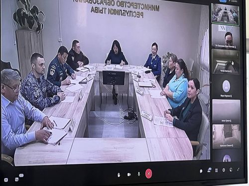 Для родителей Тувы проведен всеобуч «Зимние каникулы без забот: как провести их безопасно»