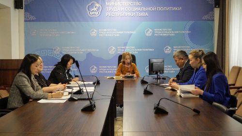 Минтруд Тувы провел семинар для сотрудников ЦЗН