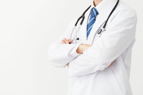 В Туве досрочно на пенсию вышли 658 медработников, из них 417 продолжают работать