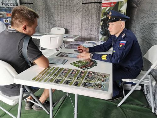 Тывада керээ чарган шериг албан-хүлээлгелиглерге немелде акшаны төлээр