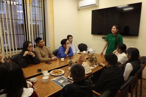 В Москве состоялась встреча тувинских студентов с юными участниками фестиваля «Леонардо»
