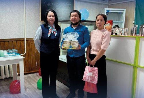 В селе Бай-Хааке открылась кондитерская «Медовик»