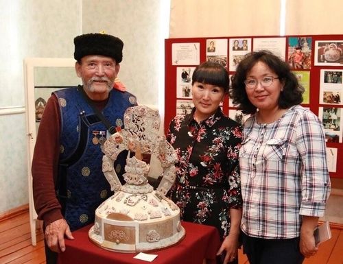 Владимир Салчак - потомственный мастер-камнерез