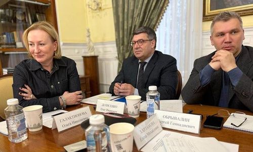 По инициативе полномочного представителя состоялось совещание по вопросу экспонирования выставки импрессионистов в музеях Сибири