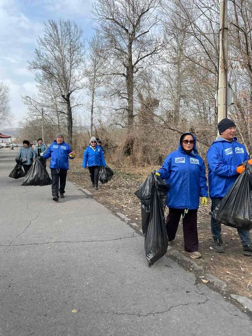 В Туве «Единая Россия» вышла на весенние субботники